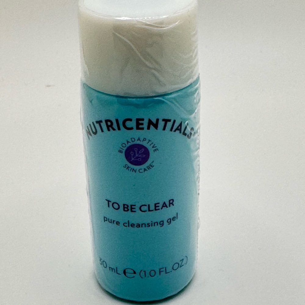 Nutricentials To Be Clear pure cleansing gel by NuSkin- New sealed